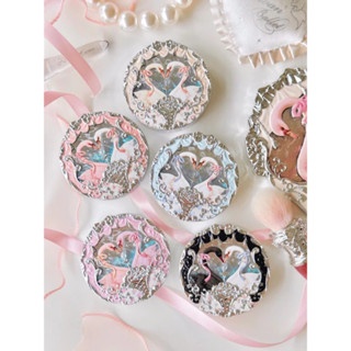 Phấn má hồng Flower Knows Swan Ballet Series Embossed Blush 5g chất phấn mịn lì dễ tán