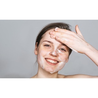 Sữa rửa mặt Compliment No Problem 200ml giúp làm sạch và giảm mụn