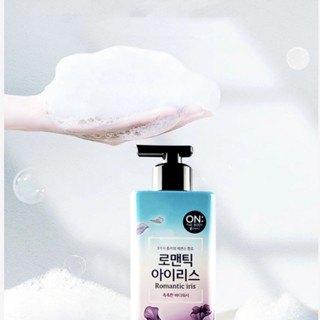 Sữa tắm On The Body Damask Rose Body 900g với mùi hương nước hoa quyến rũ