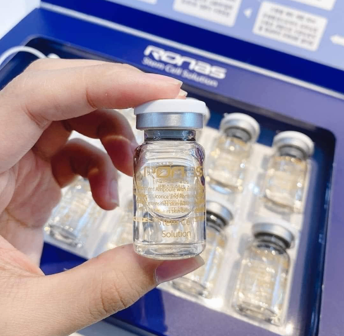 Serum tế bào gốc Ronas Stem Cell Solution hộp 10 ống giúp phục hồi, tái tạo da