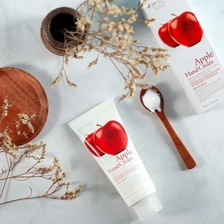 Kem dưỡng da tay 3W Clinic Moisturizing Hand Cream 100ml nuôi dưỡng da ẩm mượt, căng mịn và trắng sáng