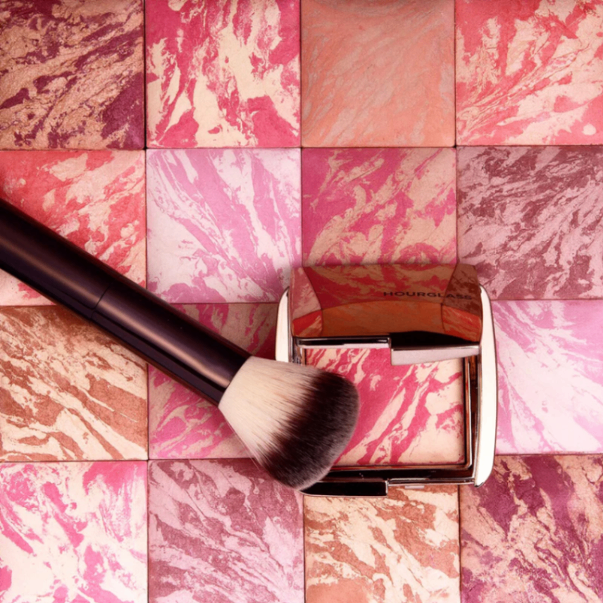 Phấn má hồng Hourglass Ambient Lighting Blush Limiere 1.3g Kết cấu mịn, dễ tán