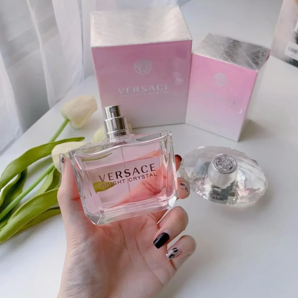 Chiết 10ml nước hoa Versace Bright Crystal EDT 90ml hồng nhạt phong cách tươi mới nhẹ nhàng và quyến rũ