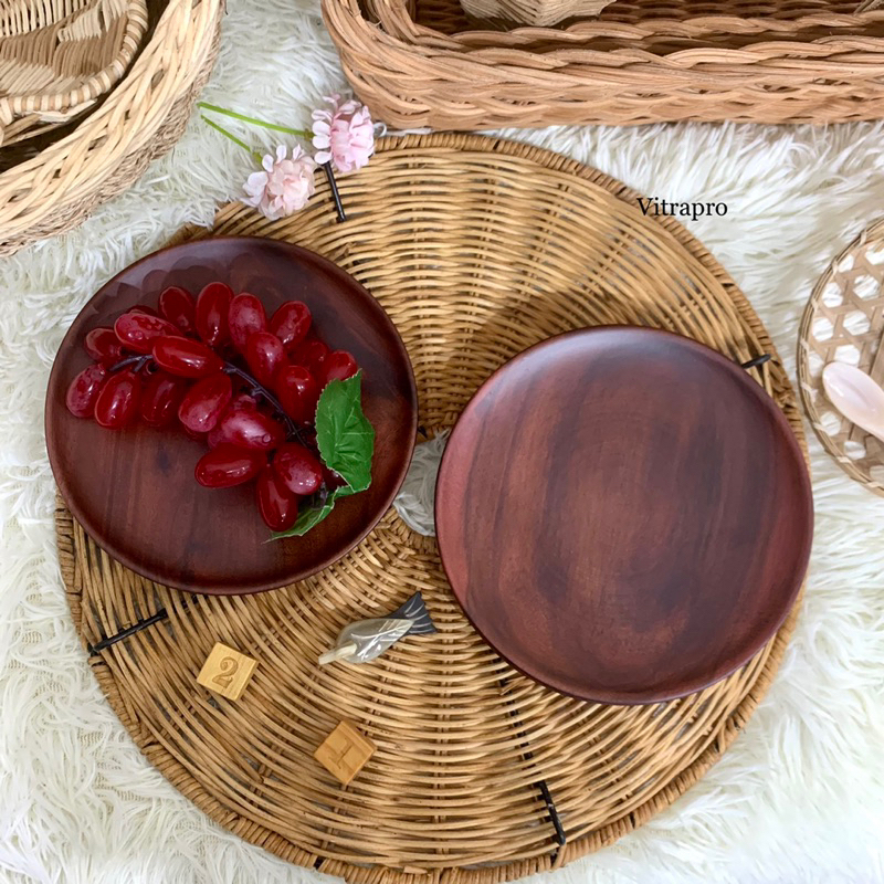 Đĩa tròn màu nâu đỏ 18cm