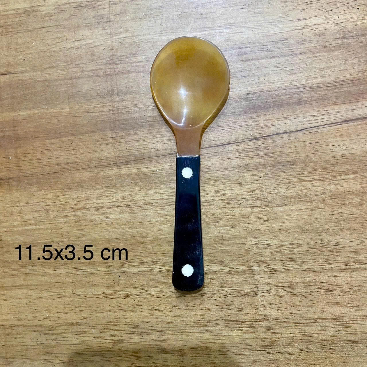 Thìa sừng miệng tròn 11.5x3.5cm
