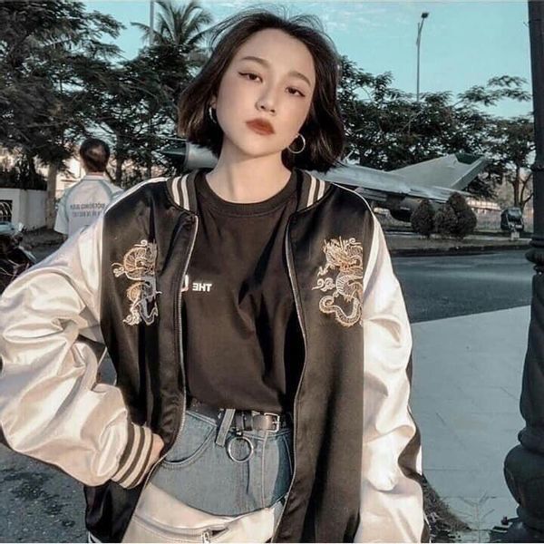 Mix & match với áo khoác bomber siêu chất giúp bạn nâng tầm phong cách