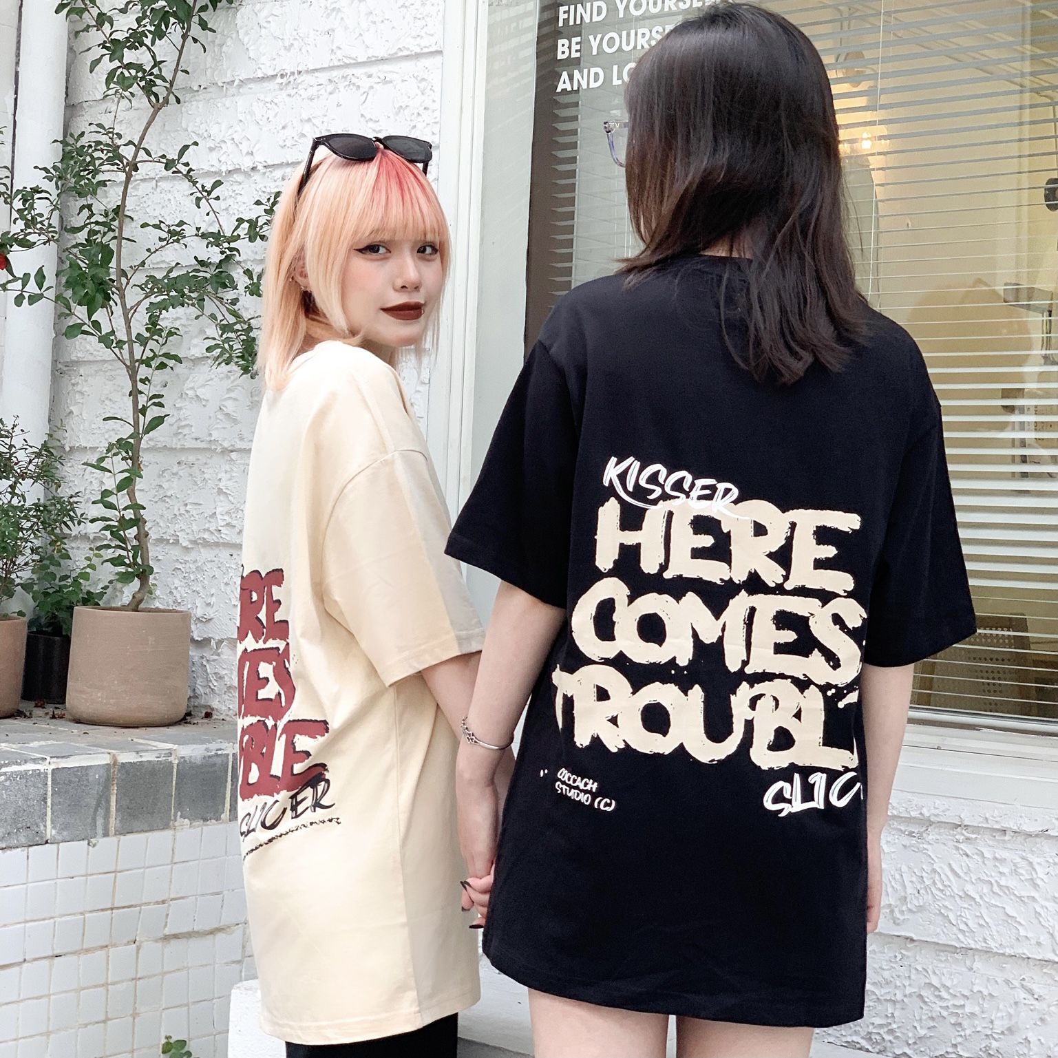 Áo phông HERE COMES TROUBLE - Be - XL