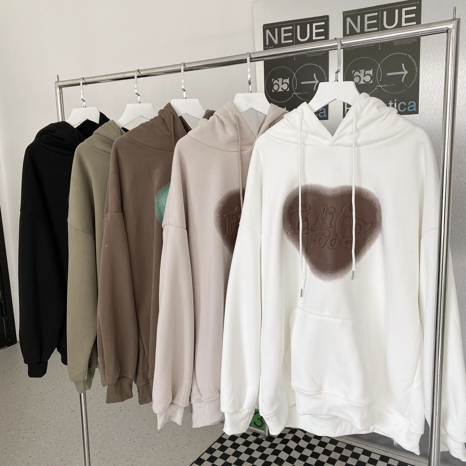 Áo hoodie HEART cao cấp - Be - Free size
