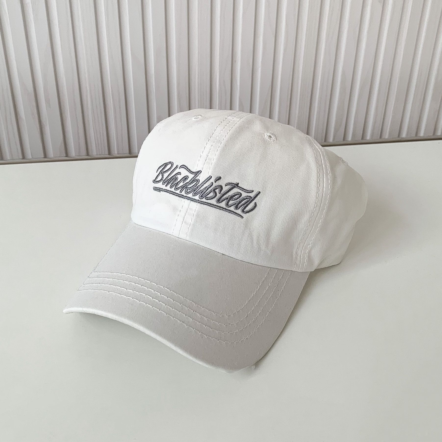 Mũ cap Blacklitsted cao cấp - Trắng - Free size