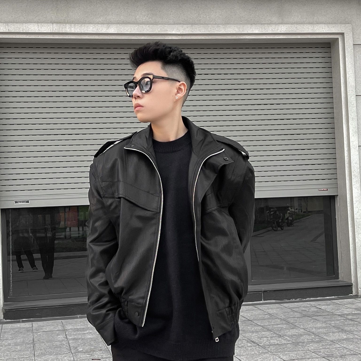 Áo khoác da unisex đáp vai cao cấp - Đen - S
