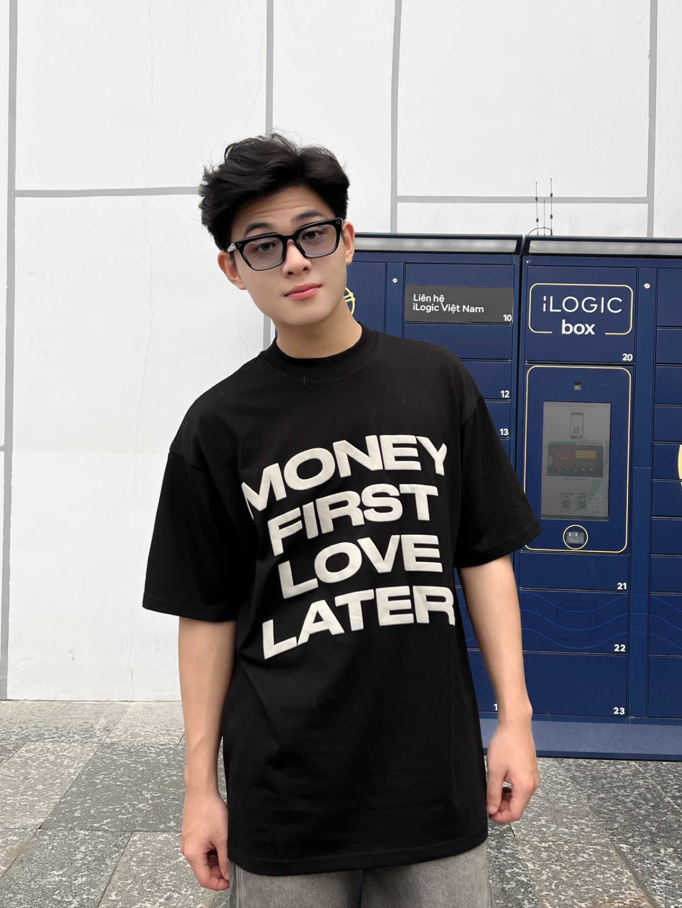 Áo phông MONEY FIRST LOVE LATER