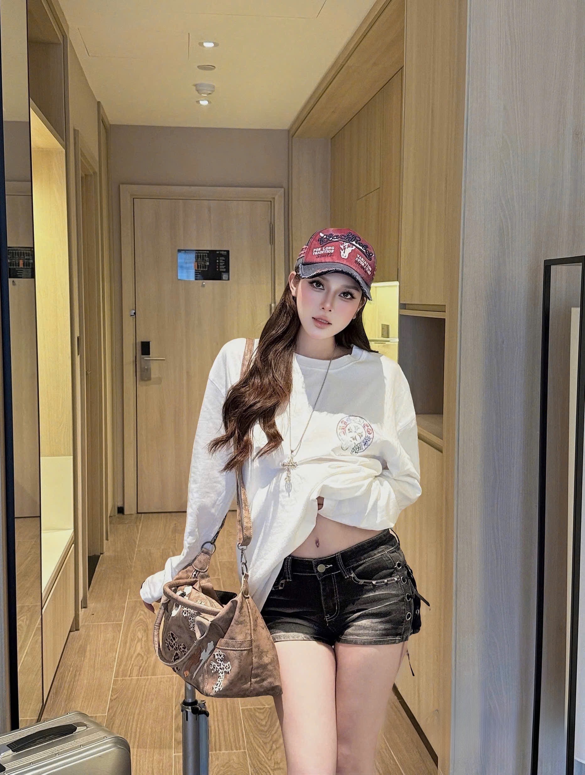 Áo thun dài tay CH unisex cao cấp AN-1109