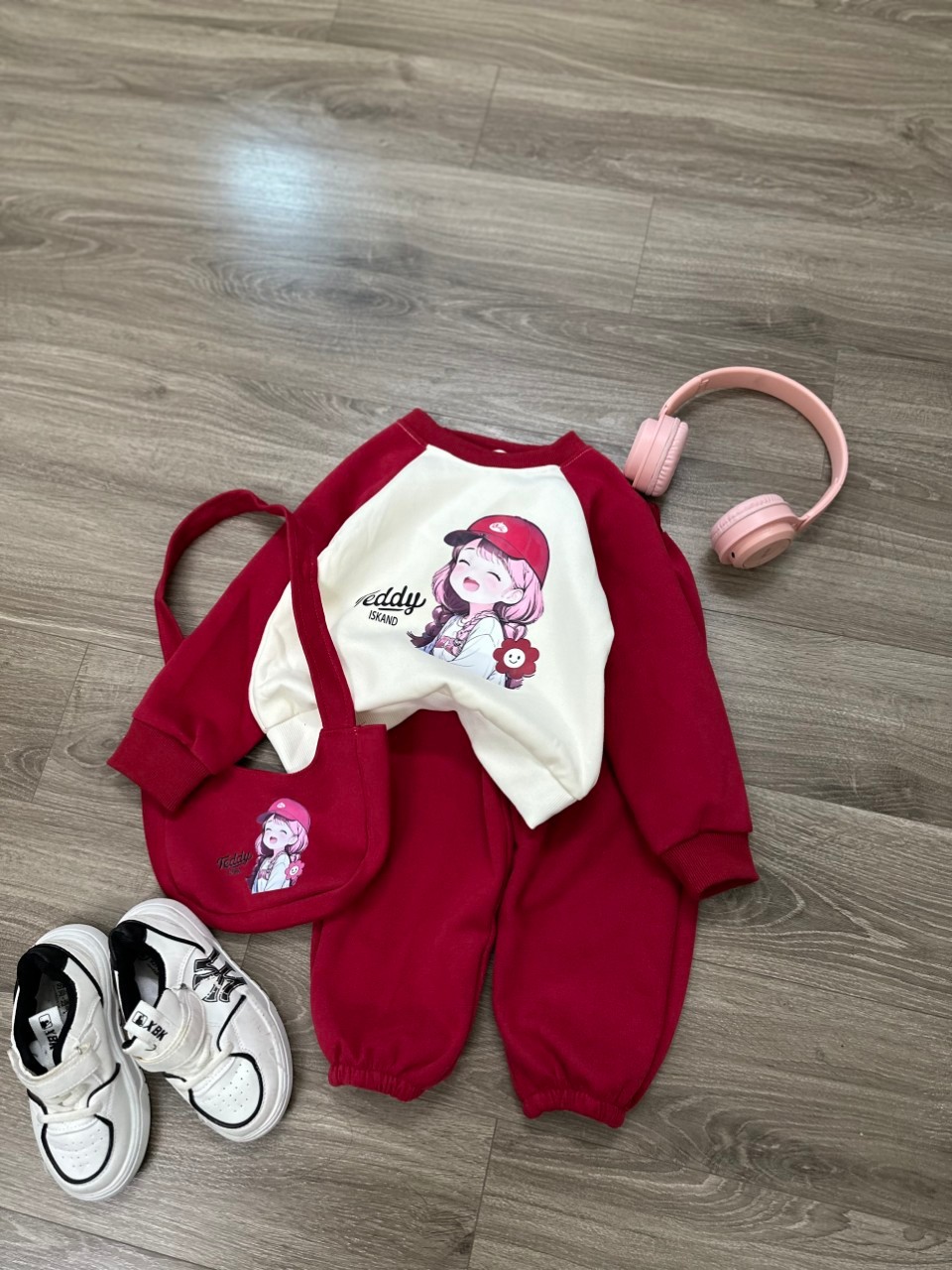 Xả Nâu 15-20kg : Bộ nỉ 2 da Teddy NÂU kèm túi đeo bé gái TG2