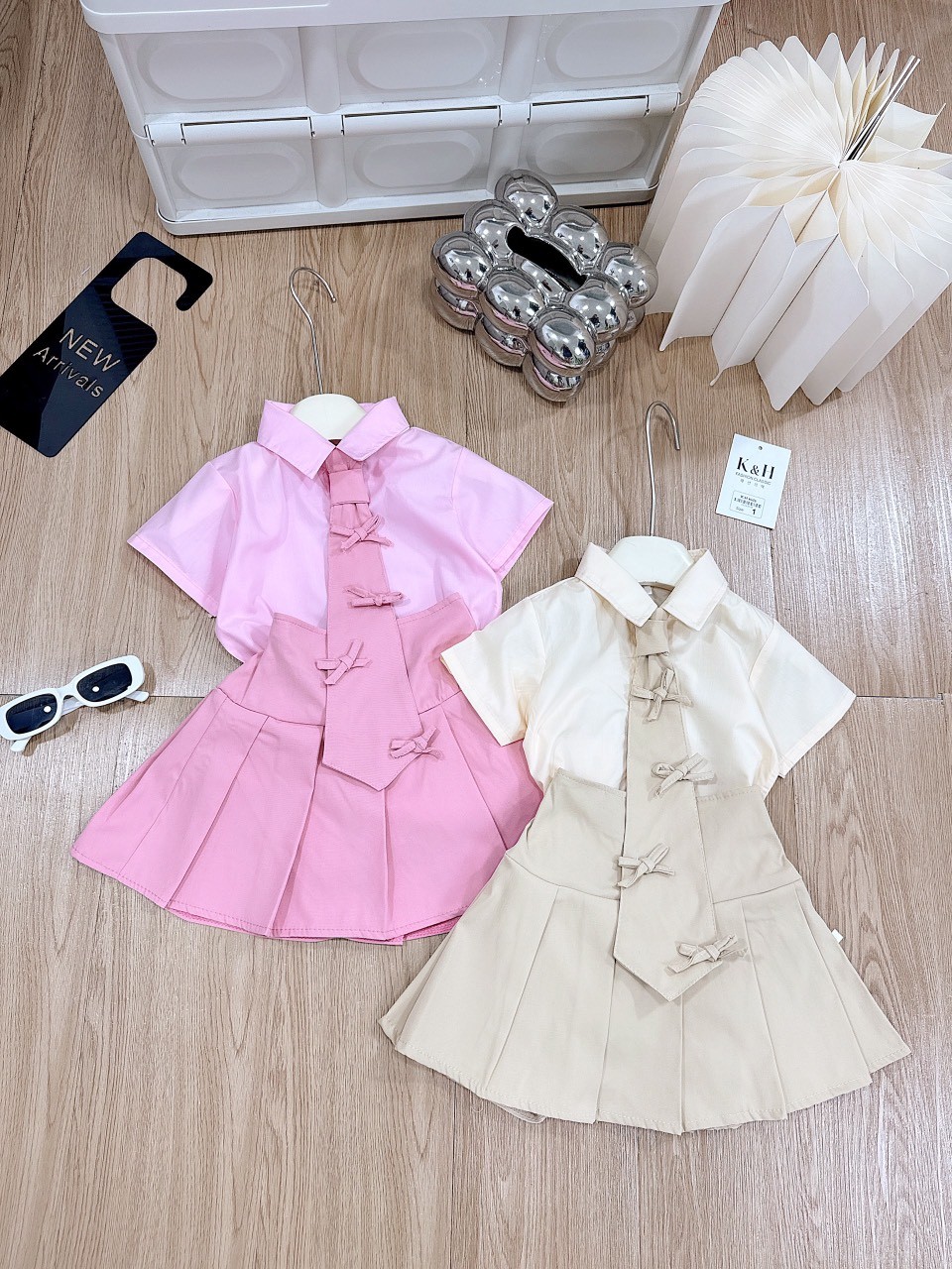 SÉT 3 CHI TIẾT CÀ VẠT ĐÍNH NƠ BÉ GÁI
