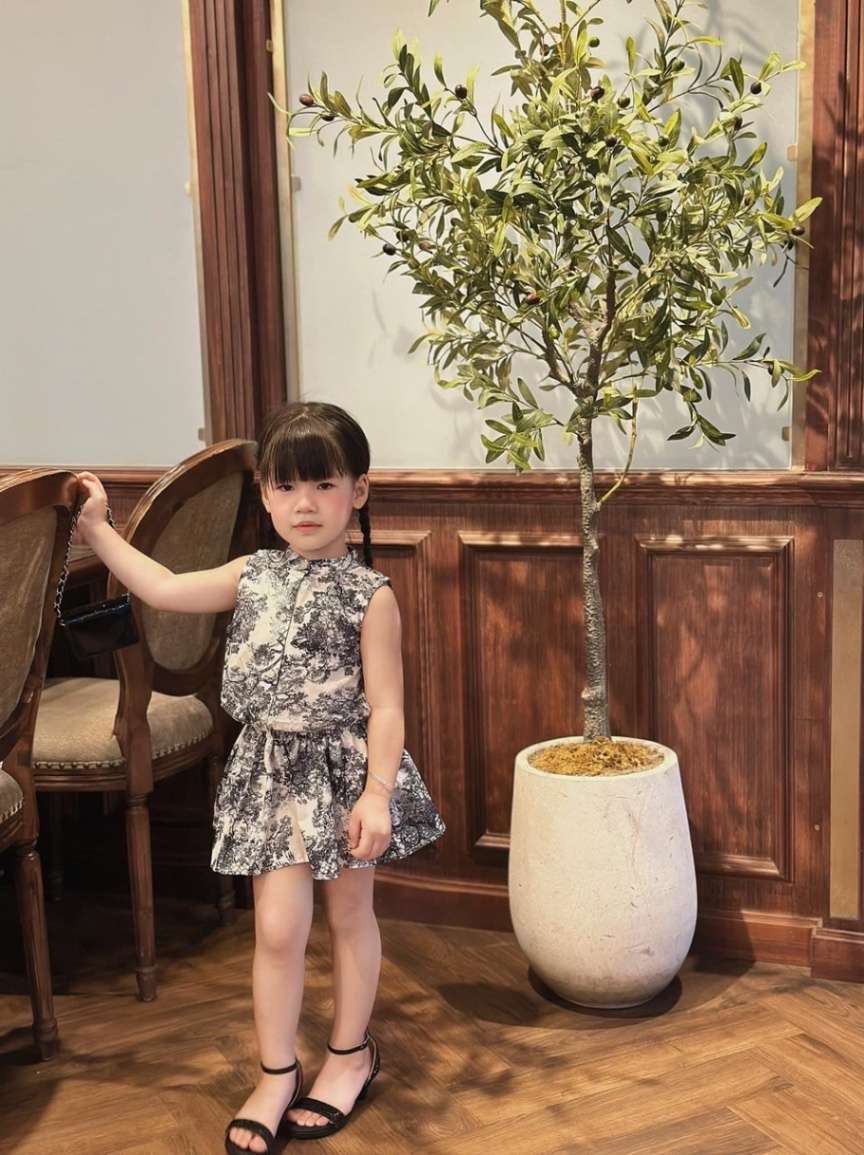 VÁY LOANG BO EO CÓ QUẦN TRONG BÉ GÁI