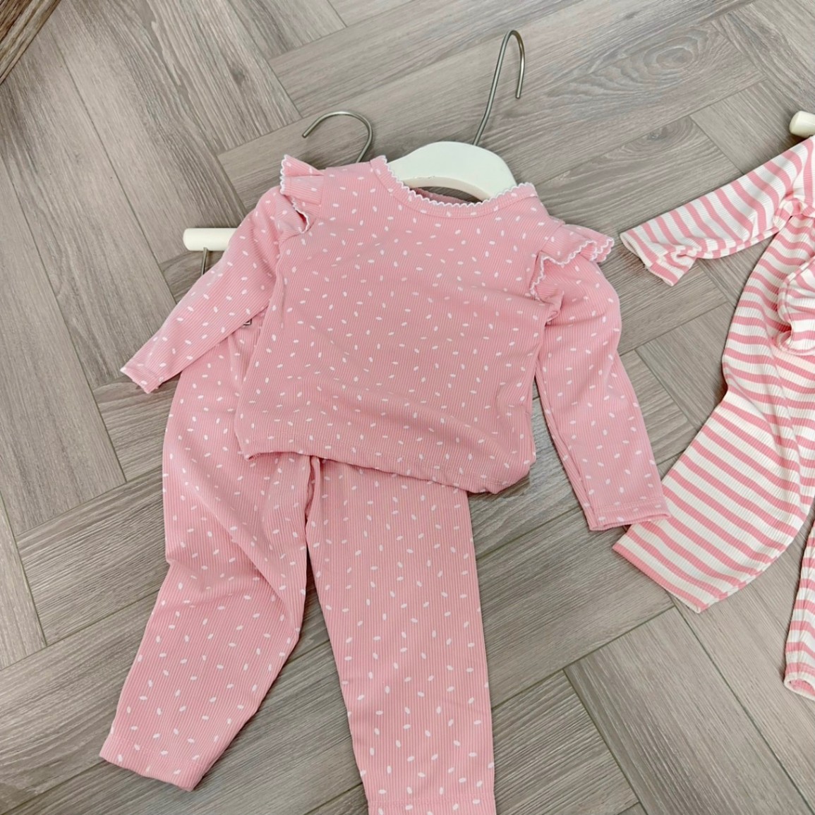 SÉT 2BỘ TĂM DÀI TAY BÉ GÁI SN