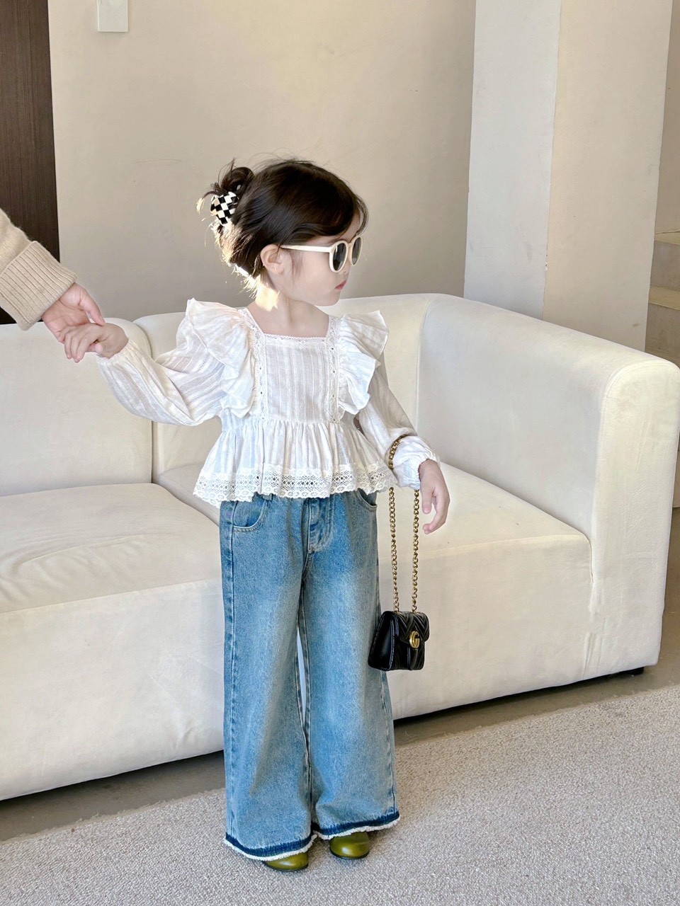 SÉT ÁO TRẮNG BABYDOLL QUẦN BÒ DÀI XANH BÉ GÁI