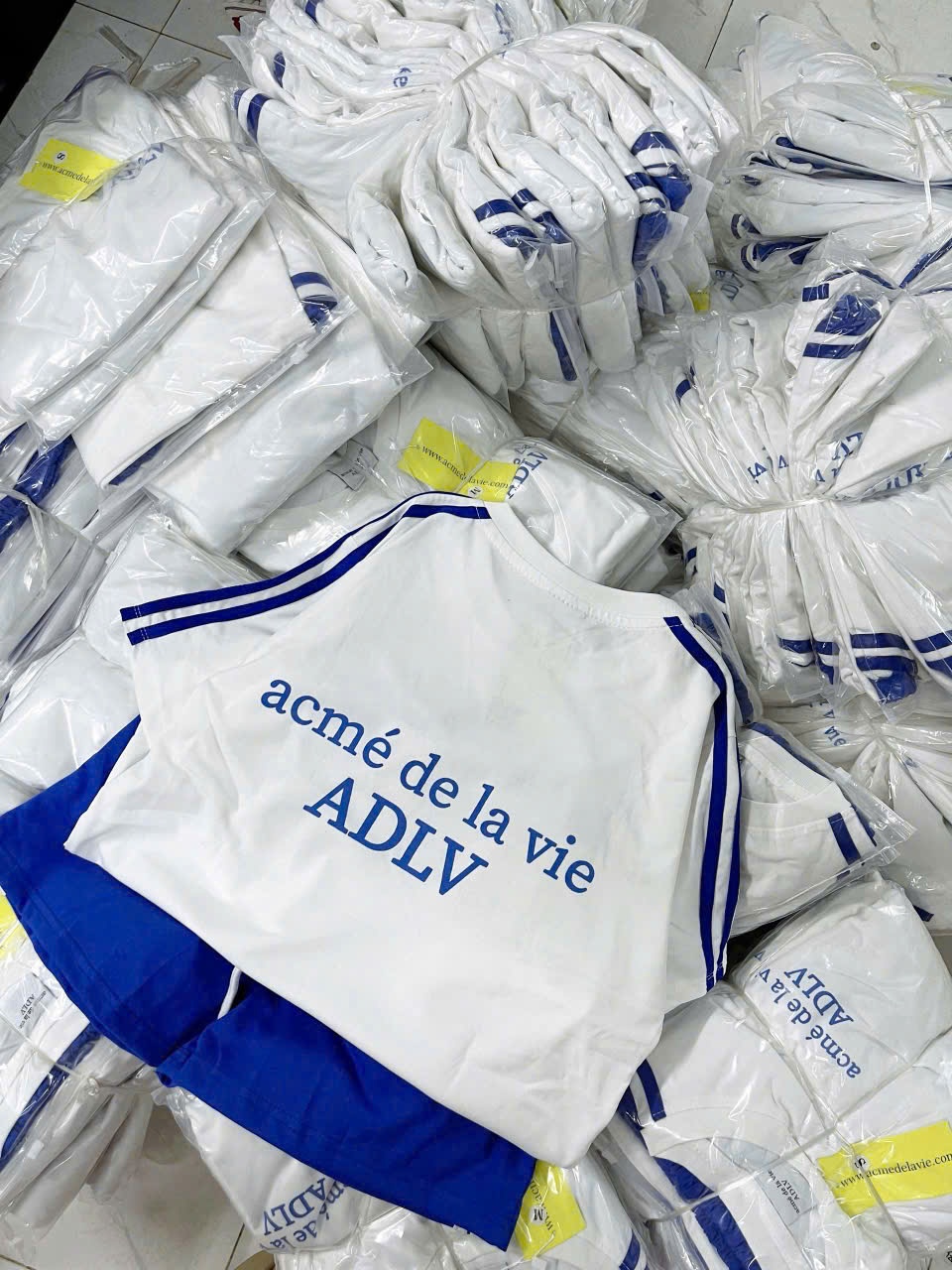 VNXK Bộ cotton ADLV CHO BÉ