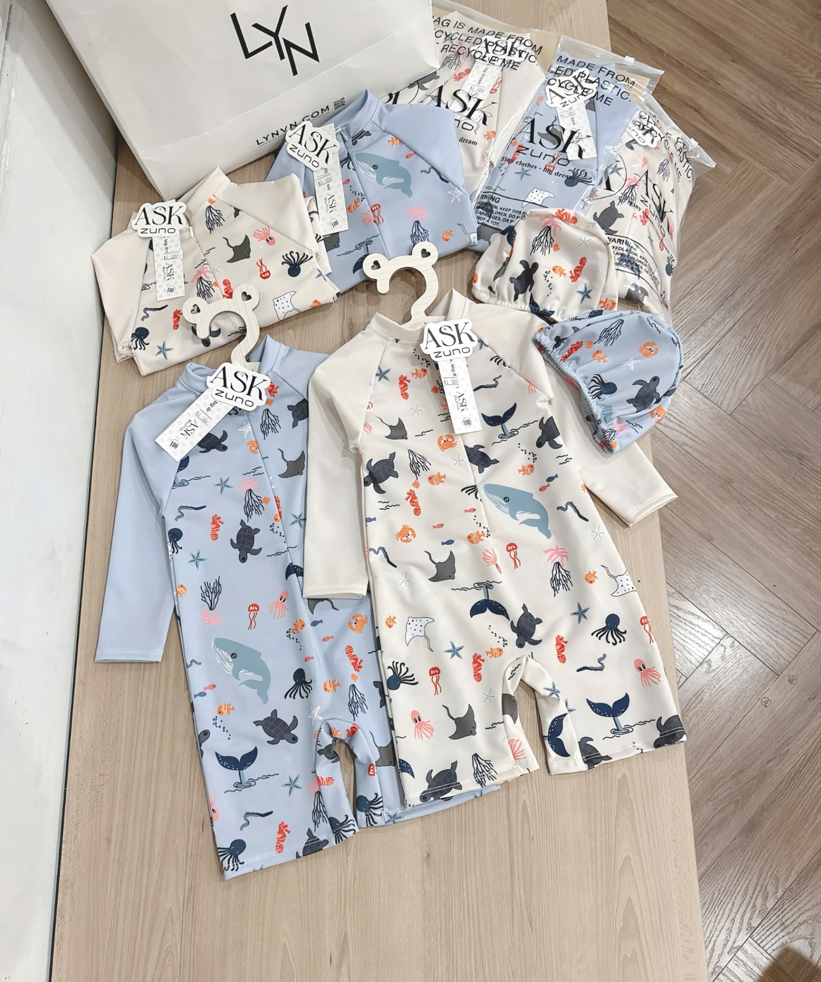 Seo VNXK: Bộ bơi + mũ bé trai #70k/b E còn 3 xanh 100 10-12kg