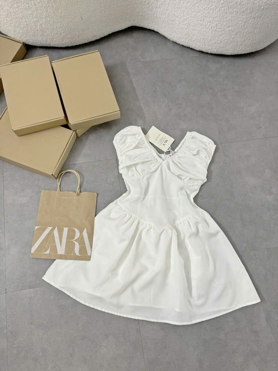 VÁY XOÈ CHUN NGỰC CỔ TIM