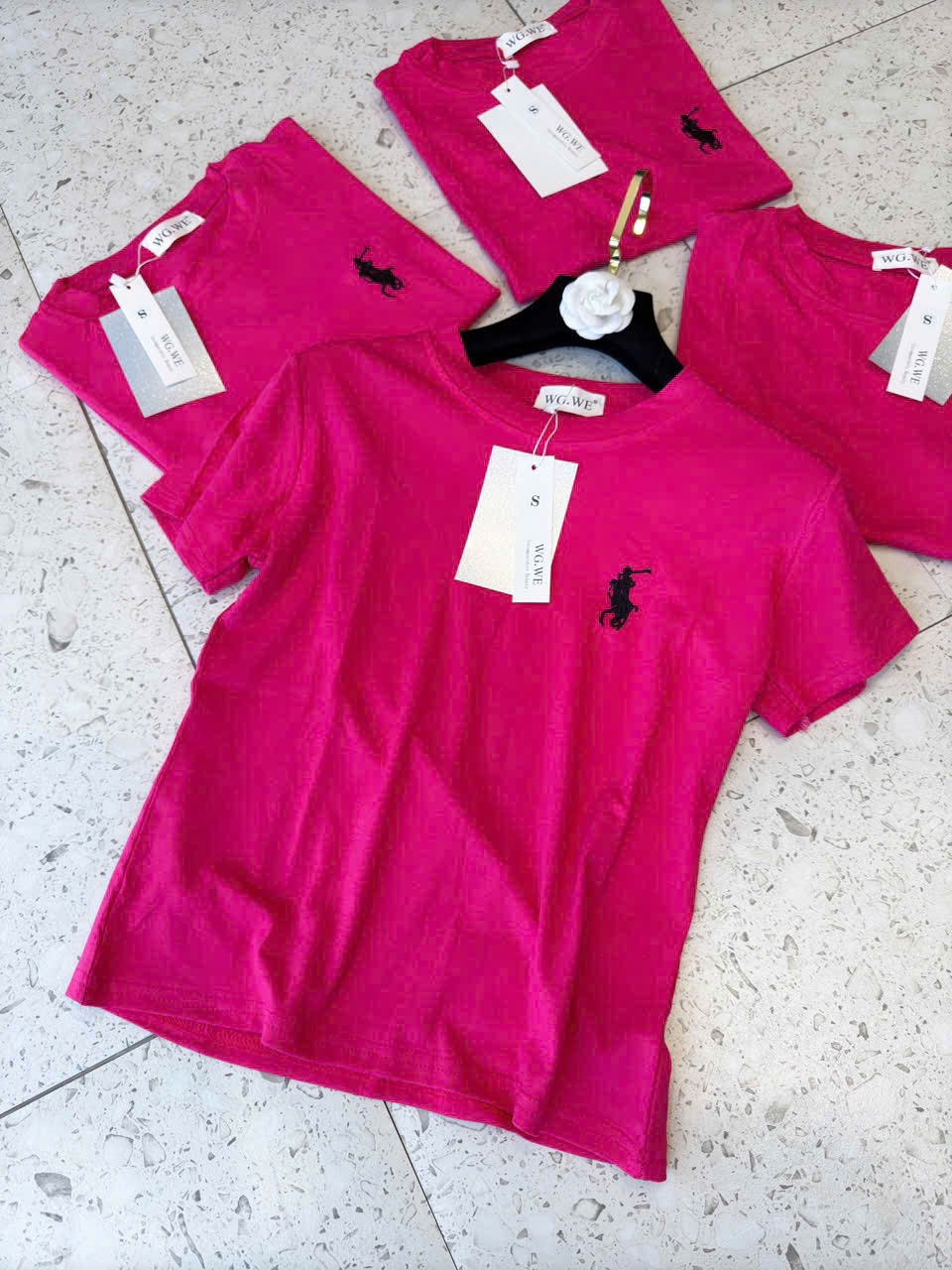 Áo phông nữ còn 2c s m sale #69k