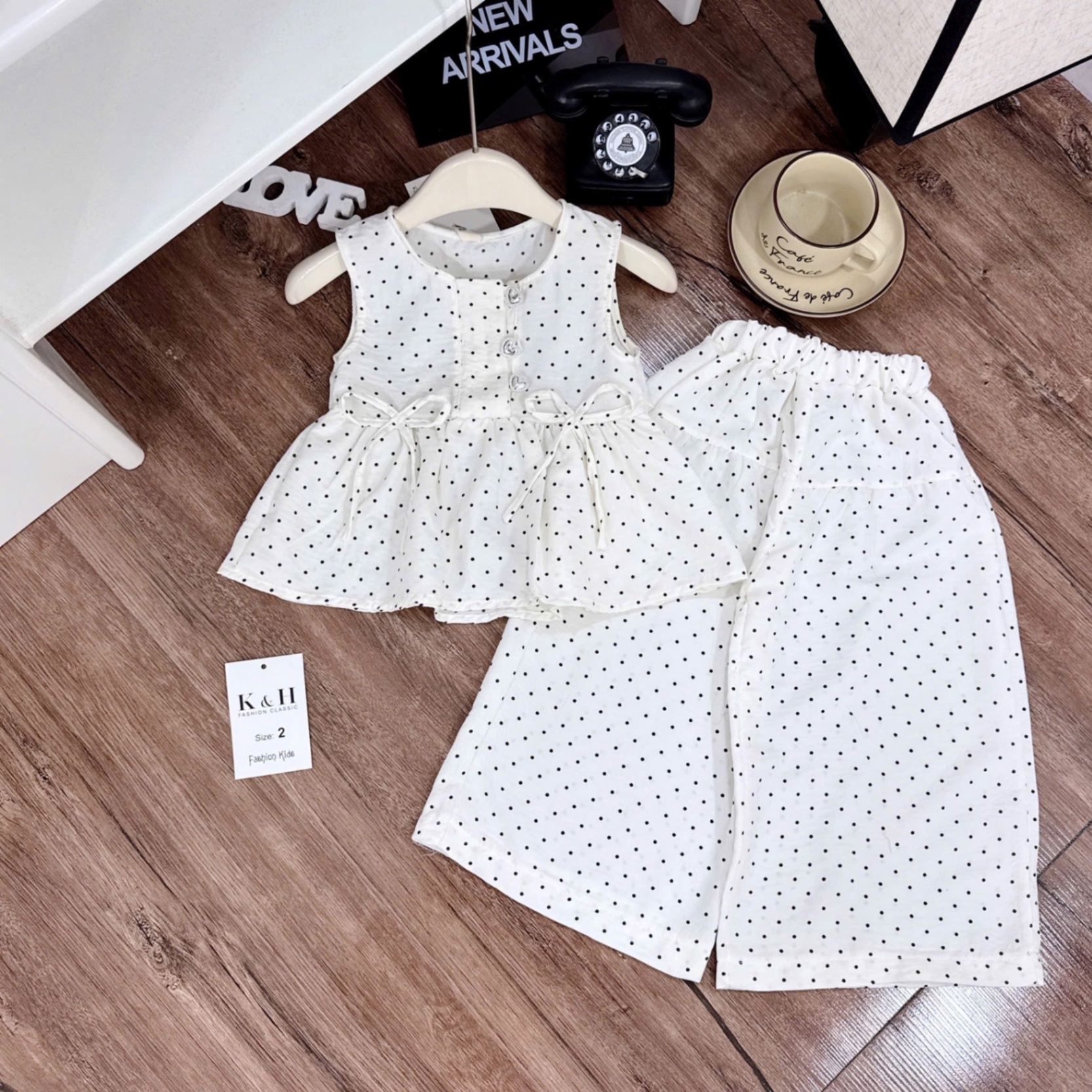 Sét bộ áo babydoll nâu trắng quần xuông bé gái