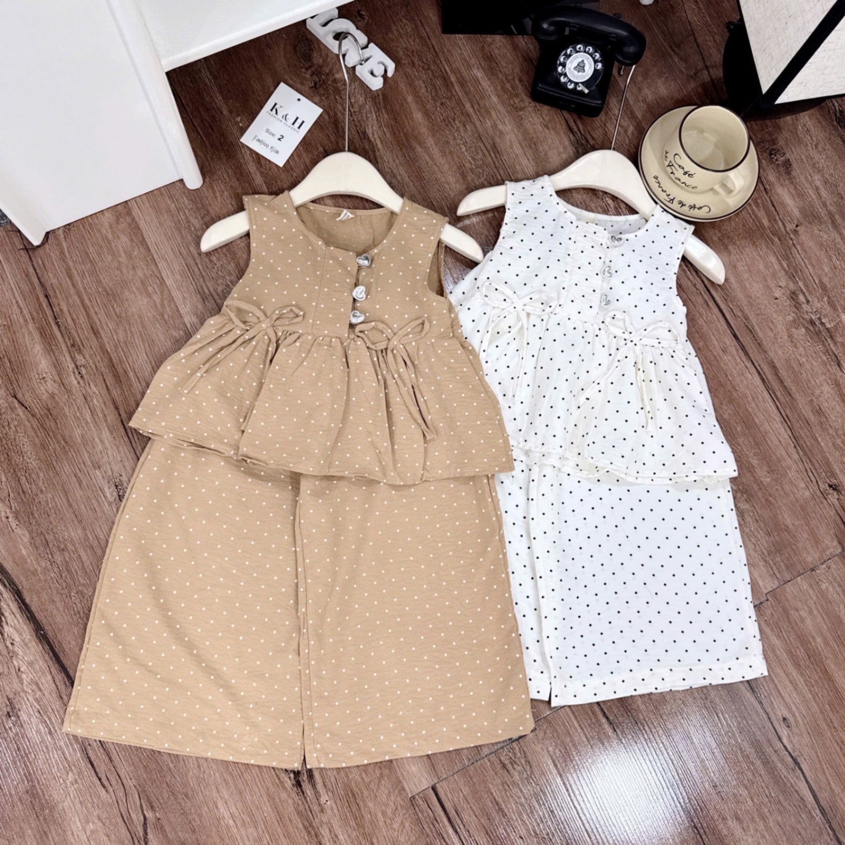 Sét bộ áo babydoll nâu trắng quần xuông bé gái