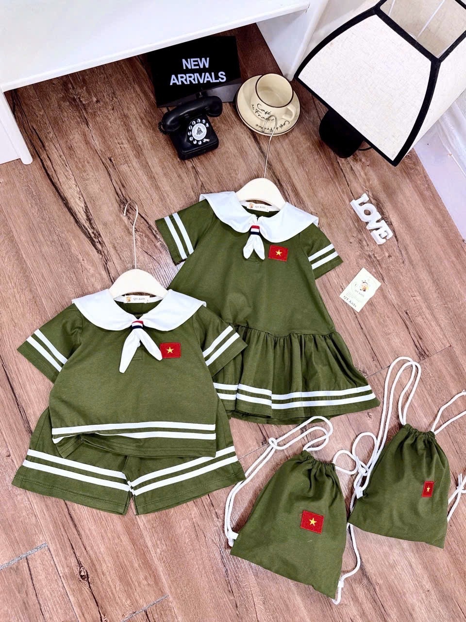 Sét váy (bộ ) bộ đội cho bé trai gái qt