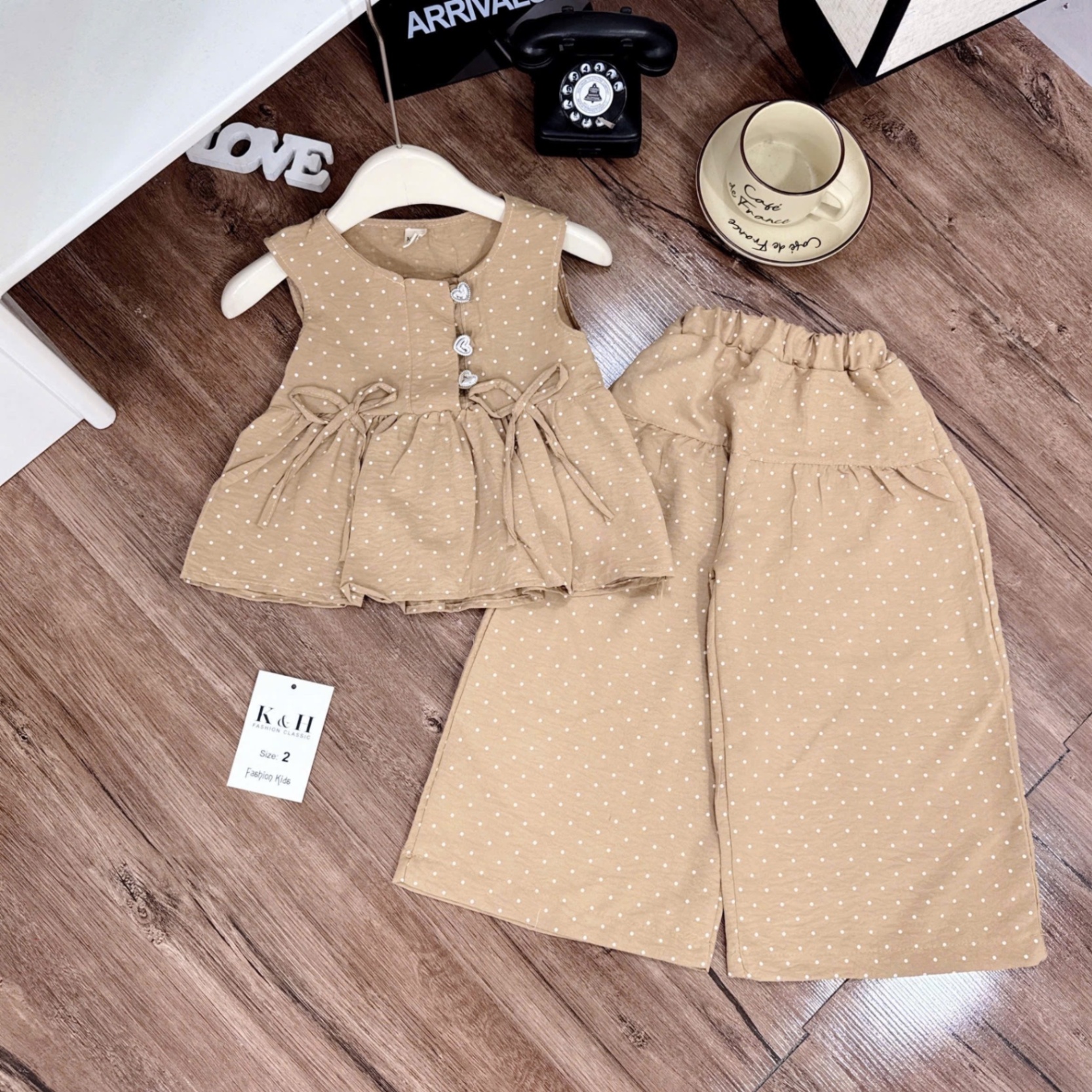 Sét bộ áo babydoll nâu trắng quần xuông bé gái
