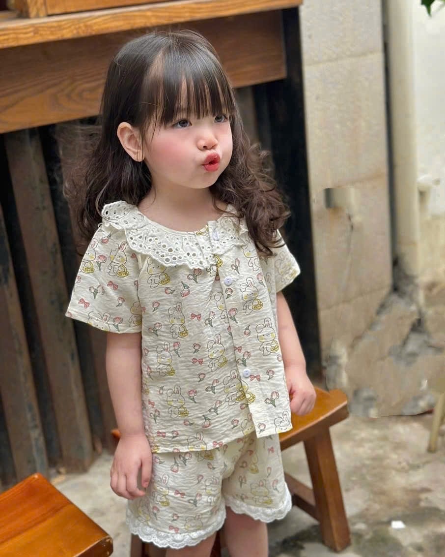 Sét 2 pijama cổ ren bé gái