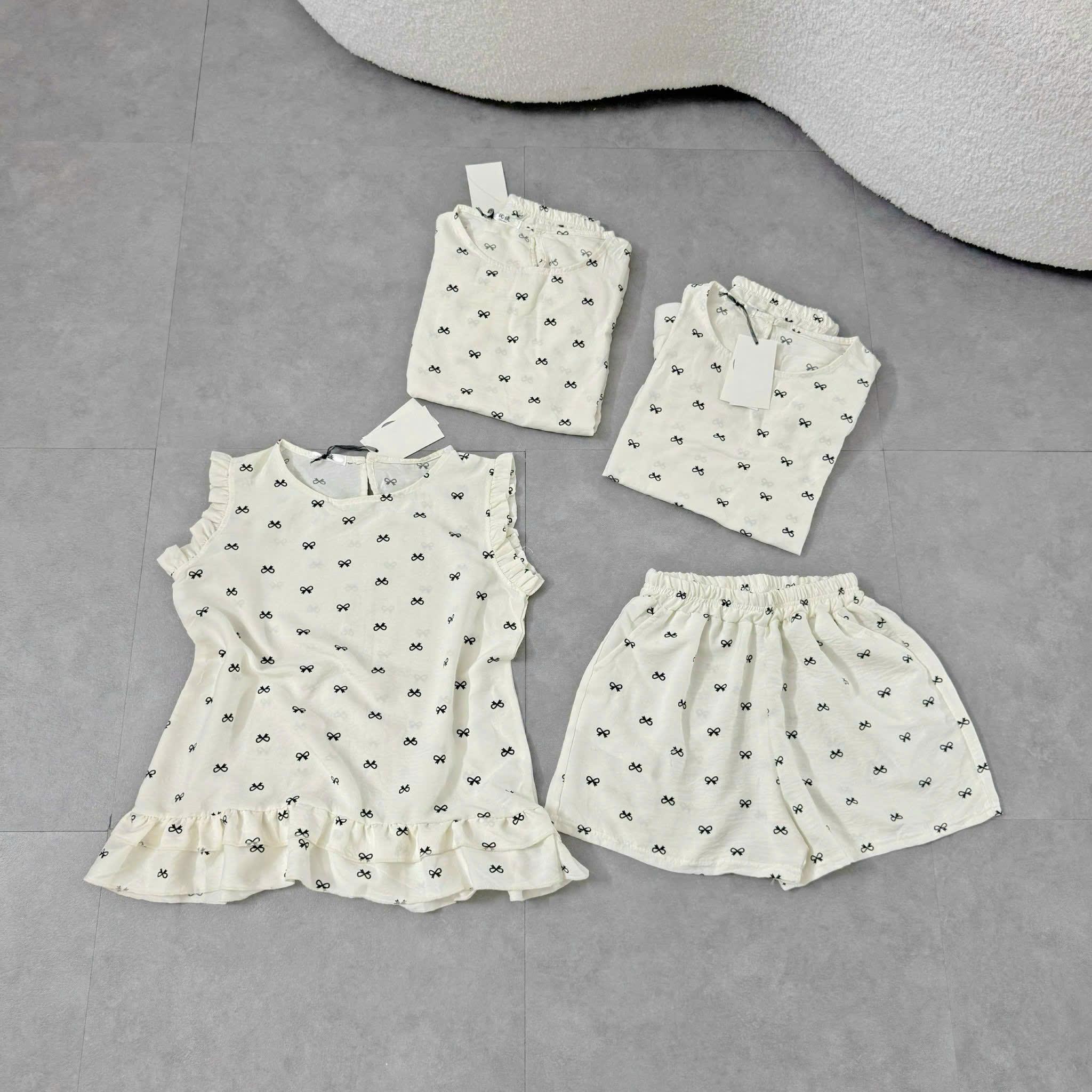 Xả kho #90k/1b đũi line xịn đẹp SET BỘ ÁO SÁT NÁCH QUẦN ĐÙI NILEN CHẤM BI