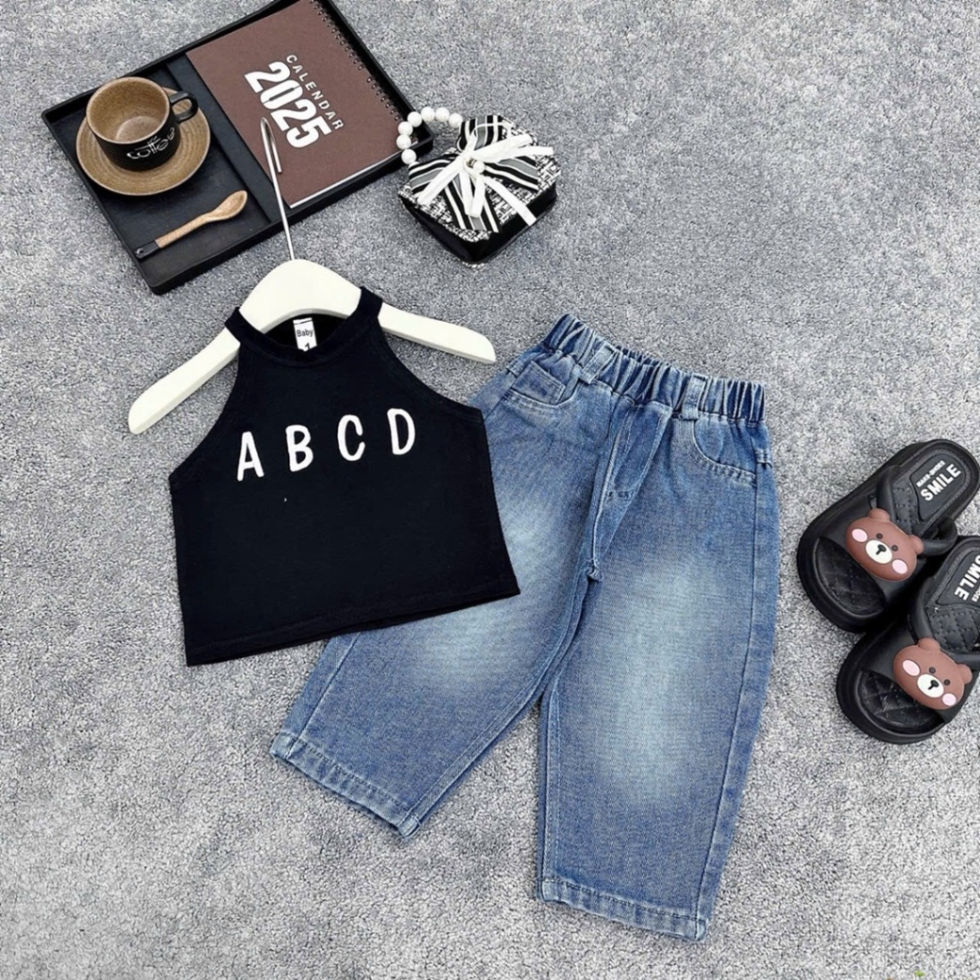 Sét áo chữ abc quần bò xanh bé gái