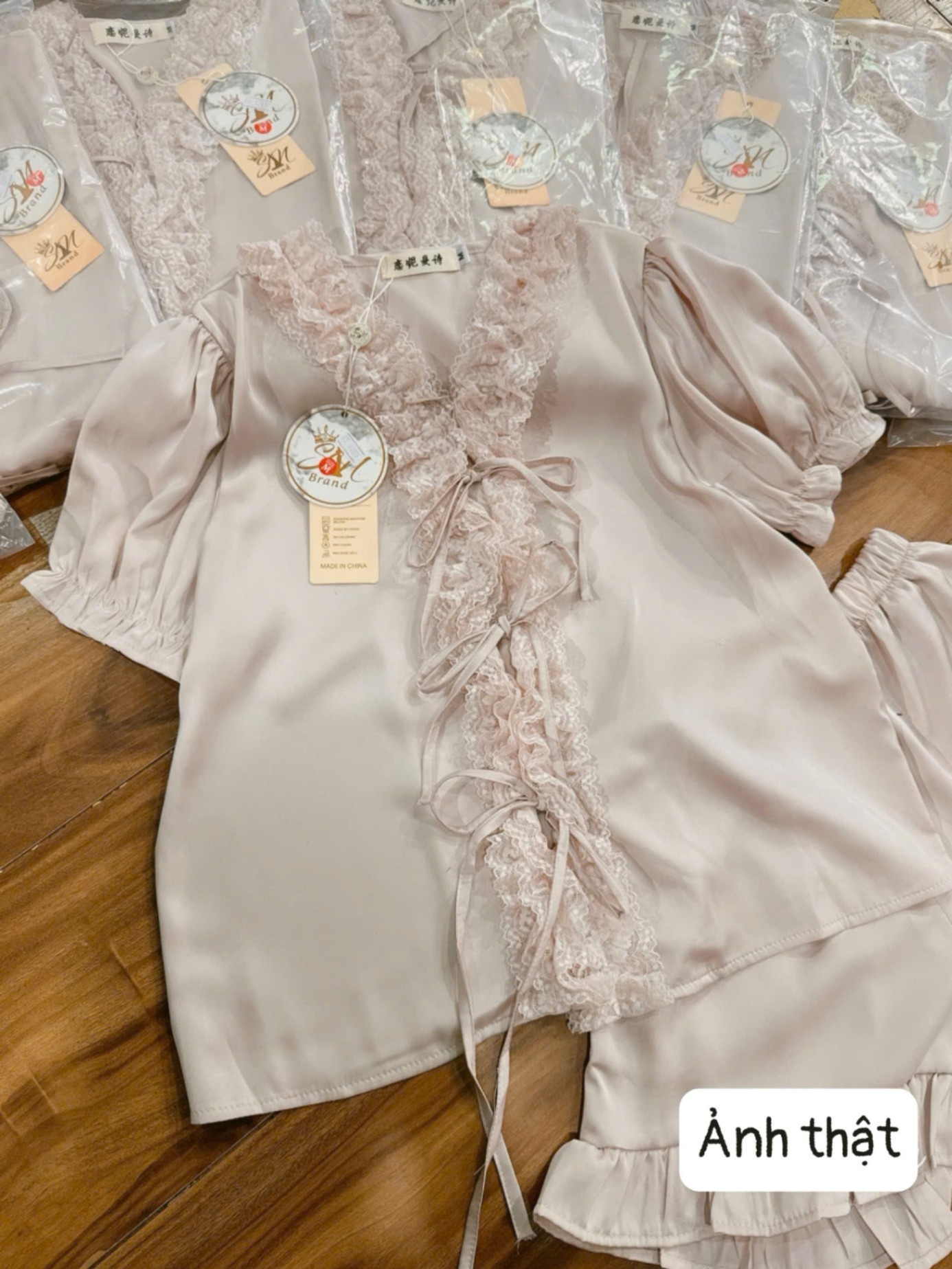 SEO: Bộ lụa bèo ngực Em còn 1xl-1xxl