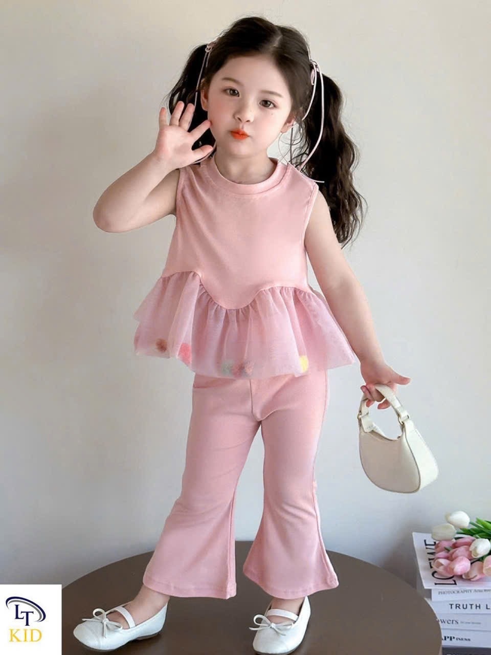 Sét áo tăm phối bồng quần loe bé gái