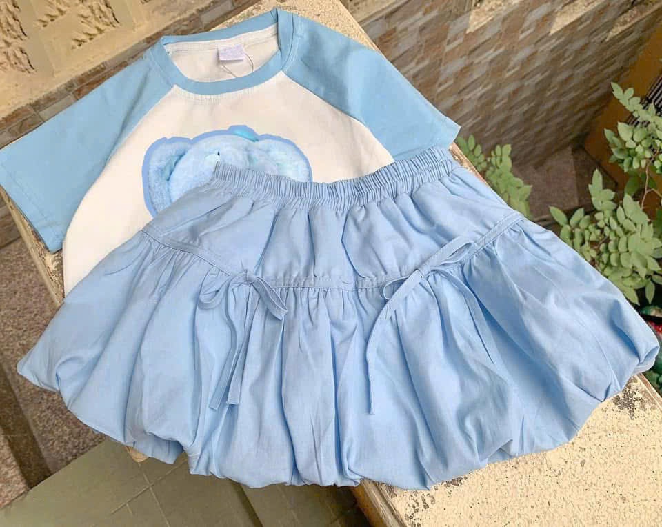 SEO VNXK: Sét áo cototn chân váy bí bồng xanh Còn 1 set sz 170 38-47kg