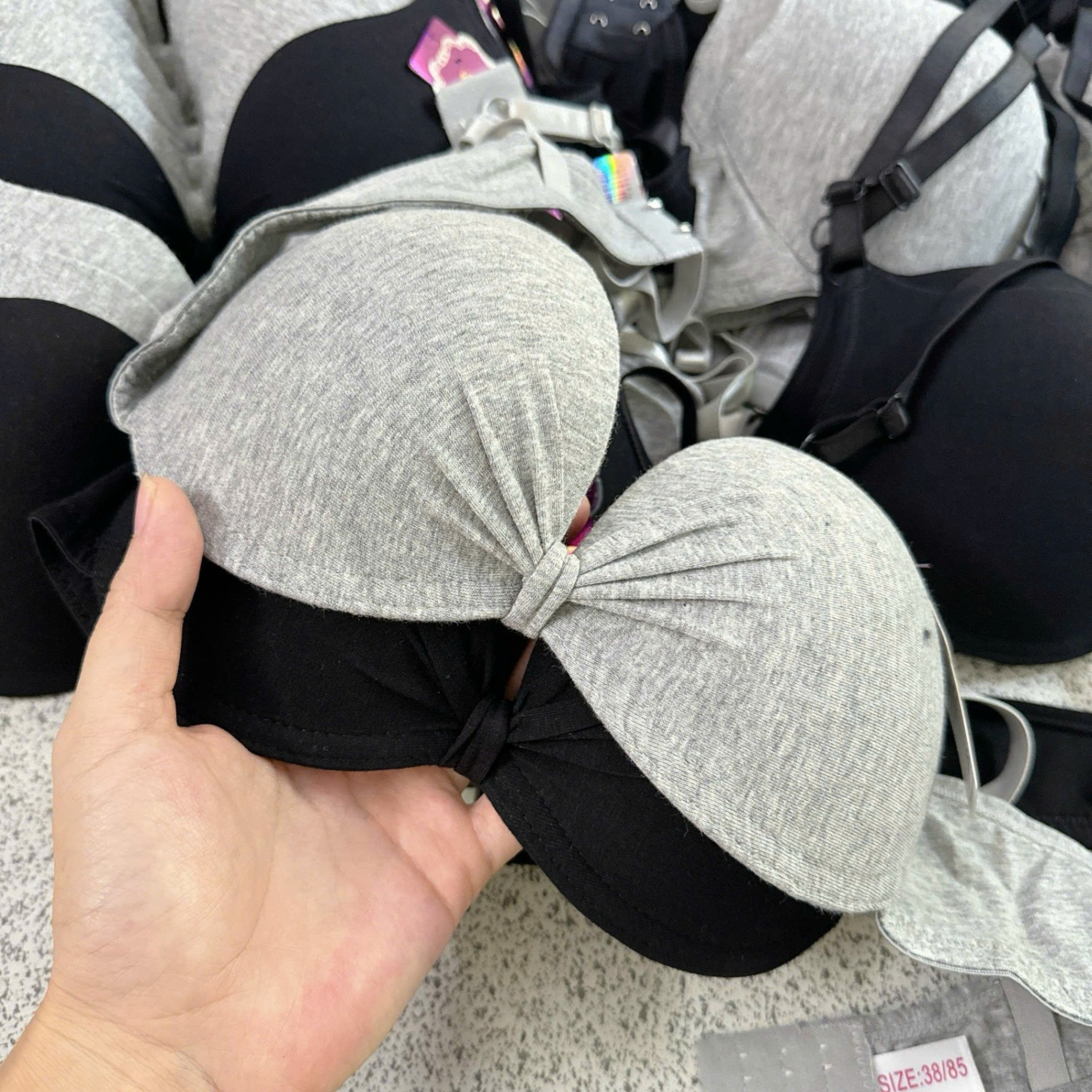Còn 3 đen 36 1 34 Sale 45k/1c