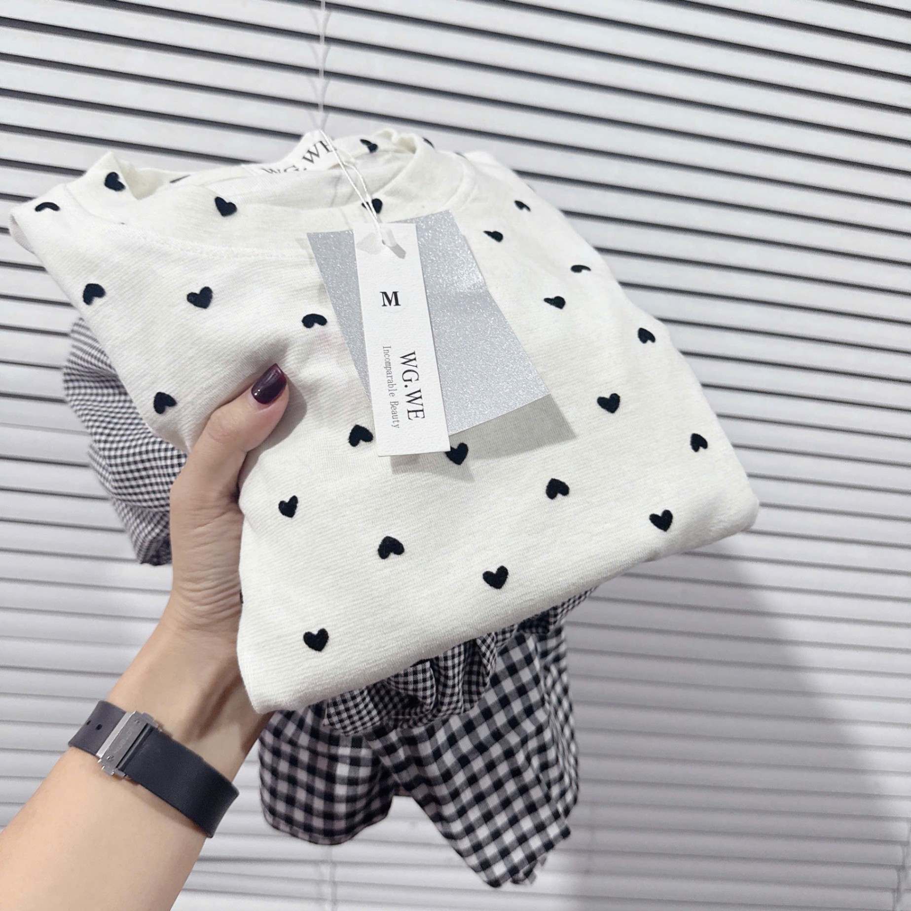 Bộ + dây buộc tóc Em còn 1s-2M-1L Sale :155k/ set
