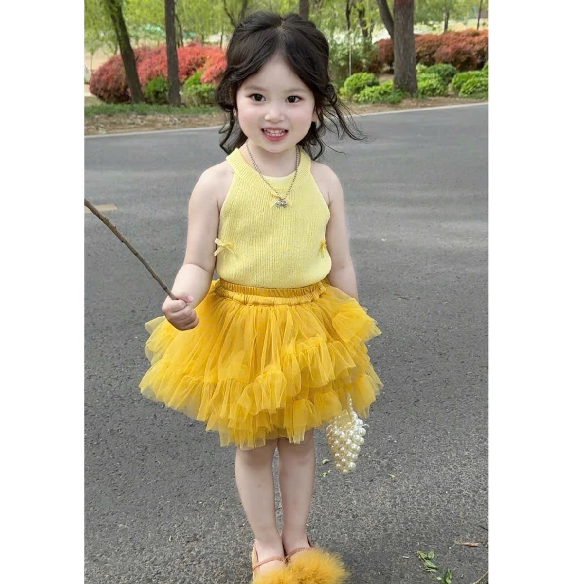 Sét áo tăm cổ yếm chân váy ren vàng Seo #69k S2 12-13kg