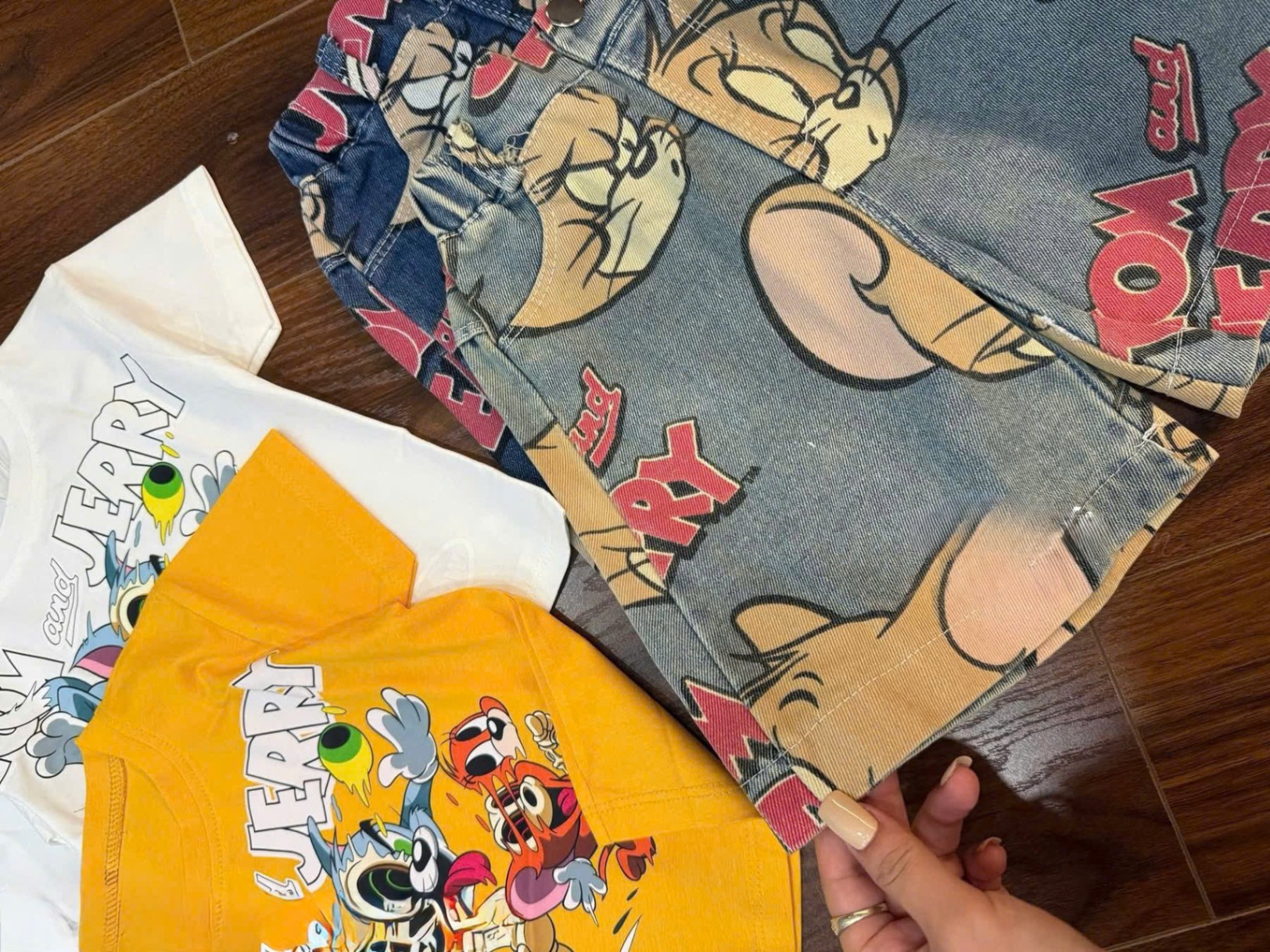 Sét áo cotton Tom&Jerry quần jean bé trai VNXK