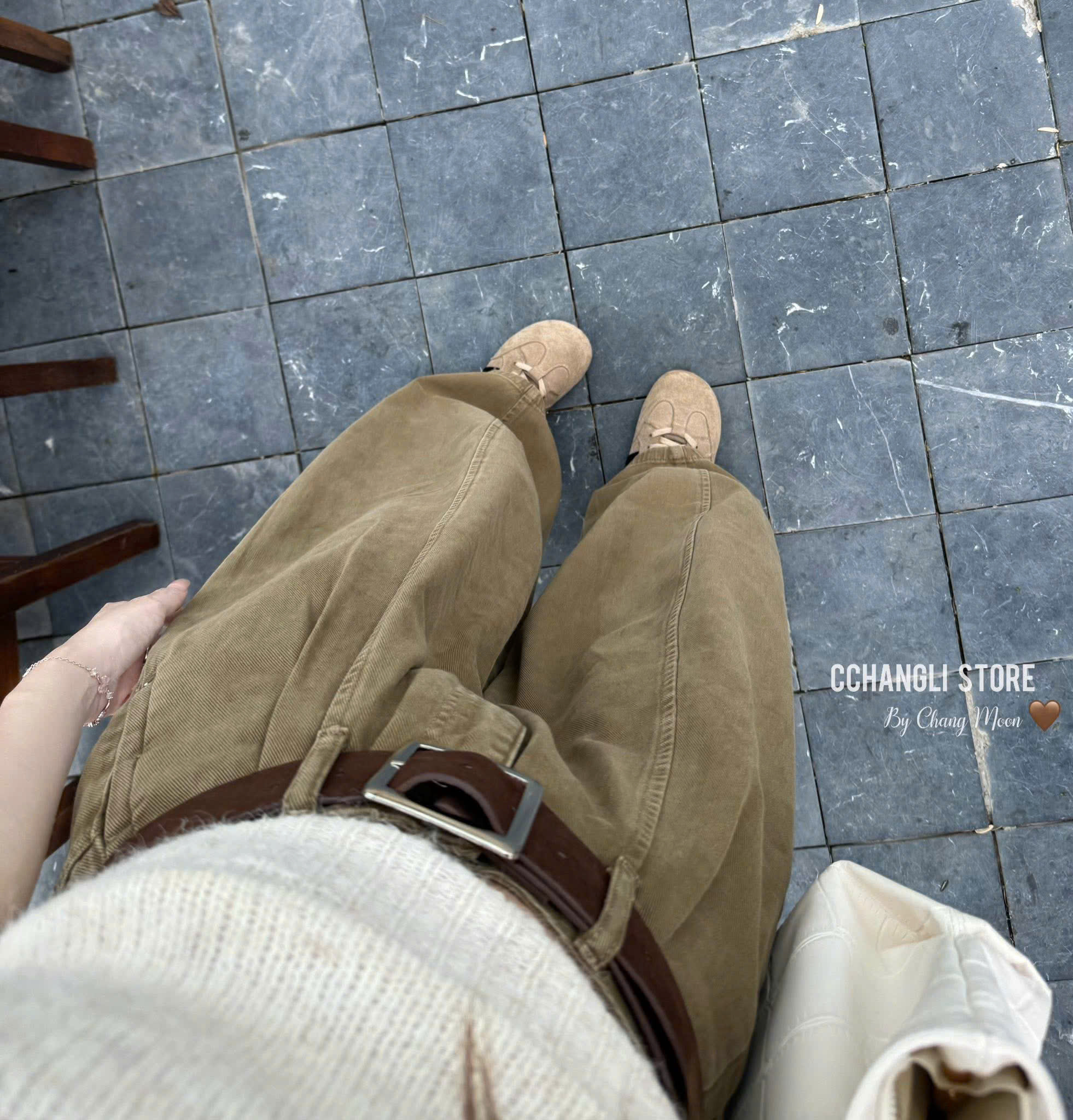 QUẦN JEANS SUÔNG NÂU
