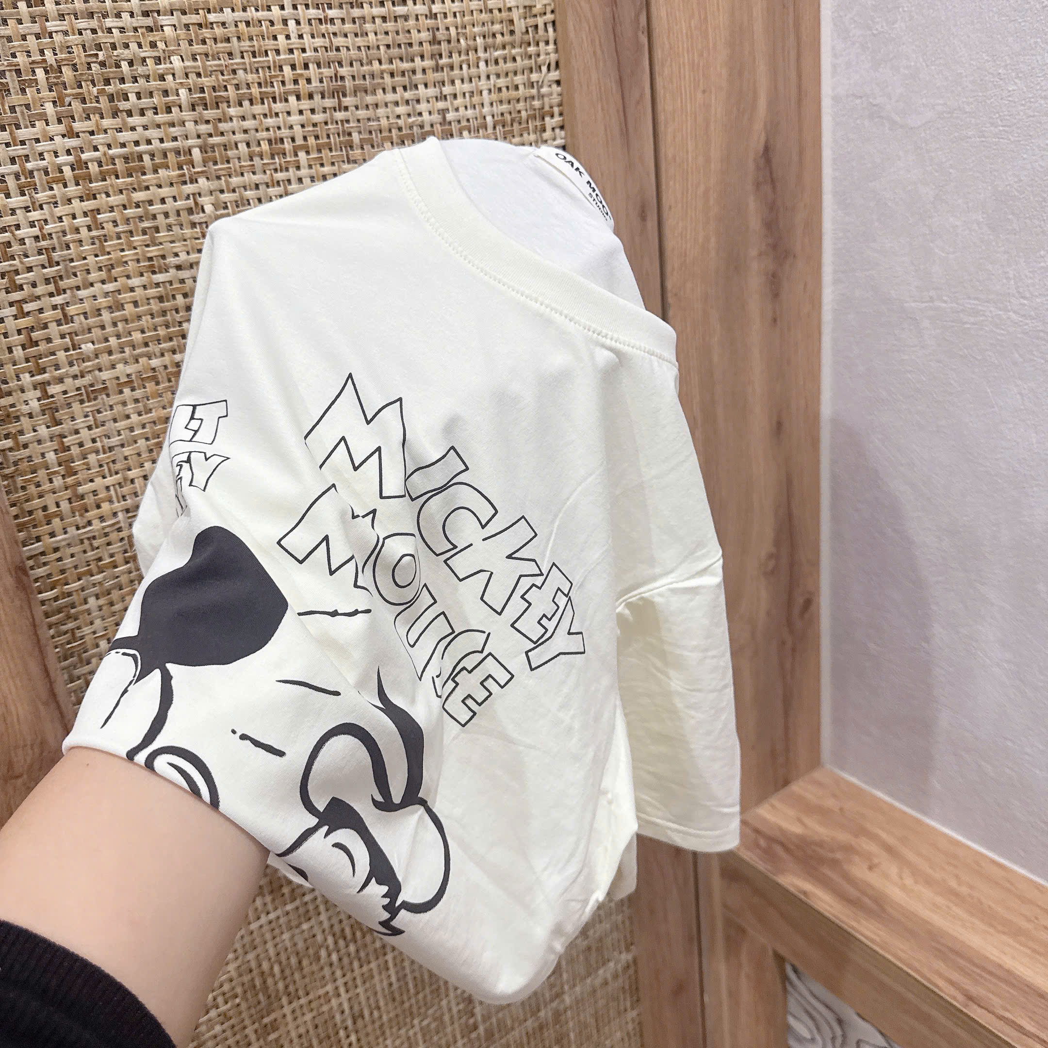 Áo phông Mickeyy nữ màu kem A1