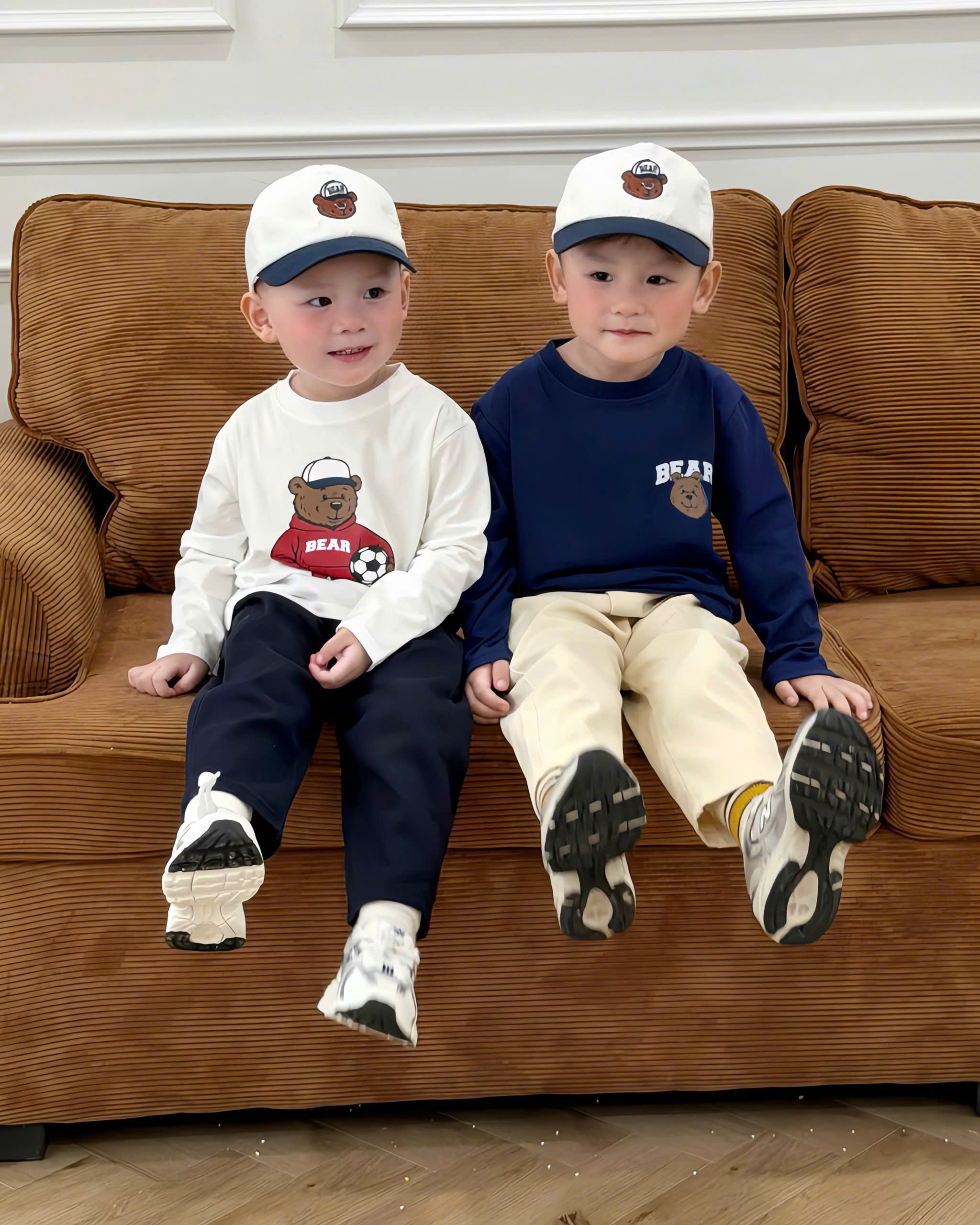 Ask Sét 2 áo dài tay Gấu Pooh kèm mũ bé trai