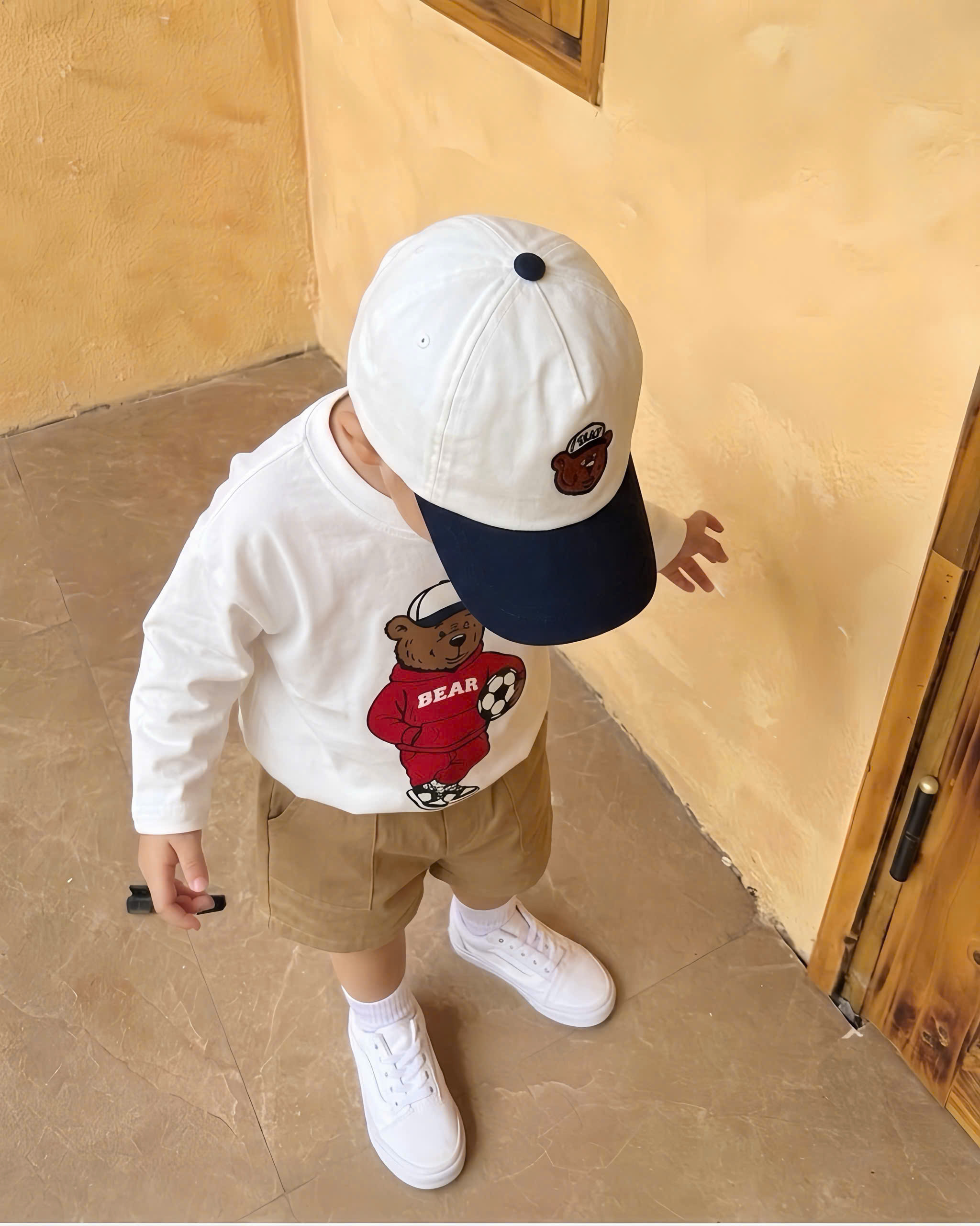 Ask Sét 2 áo dài tay Gấu Pooh kèm mũ bé trai