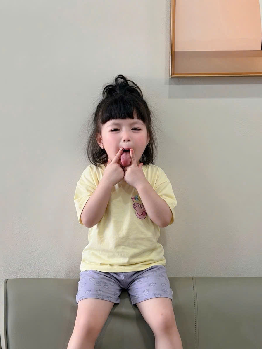 Ask Sét 2 bộ cotton in hình quần legging mùa hè chất mát bé gái VNXK