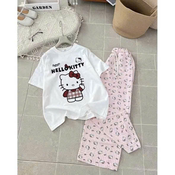 Bộ Áo cotton quần thô kẻ mềm Hello Kitty nữ BN2