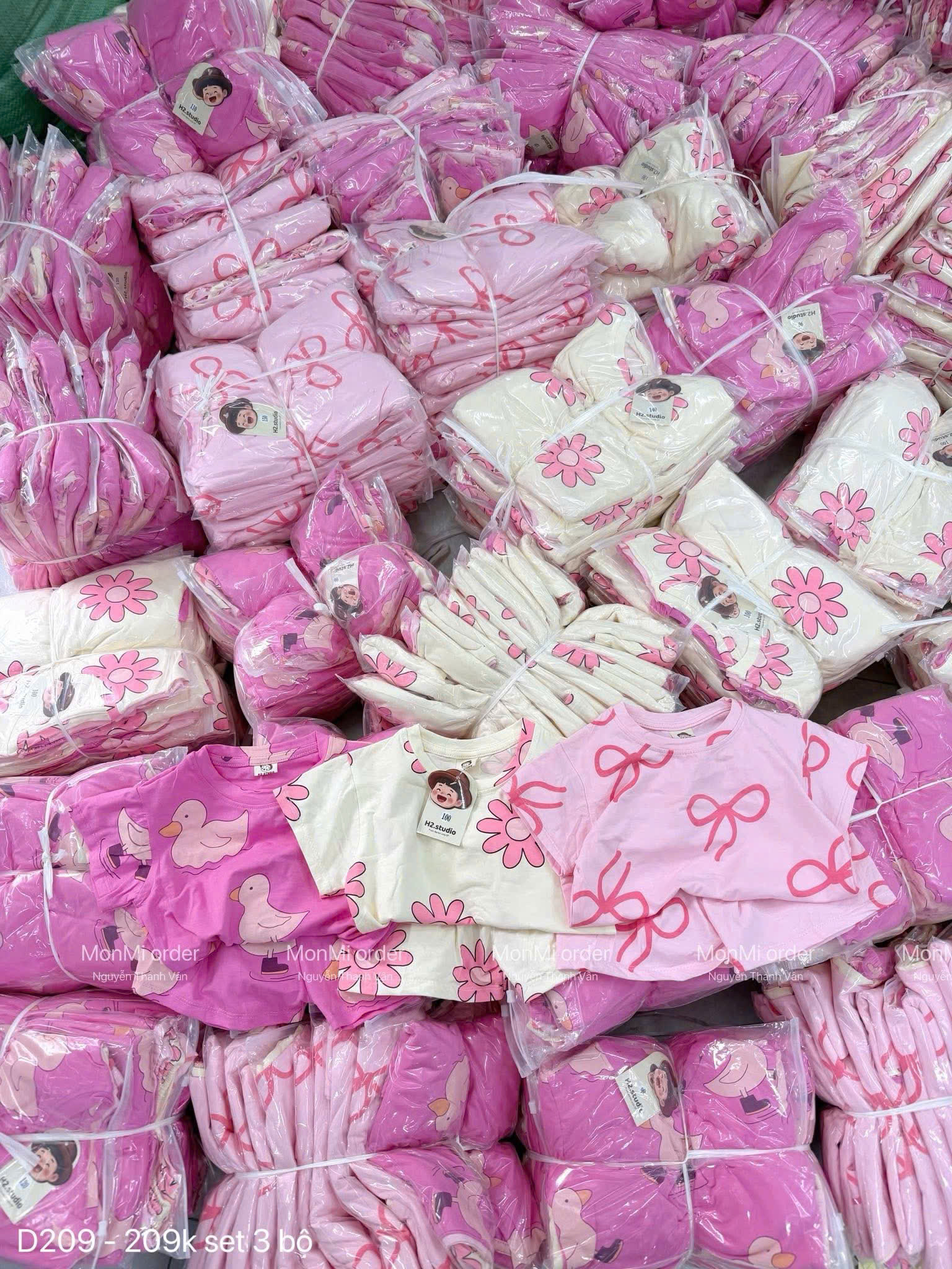 Bộ cotton VNXK bé gái tone hồng họa tiết mềm mát