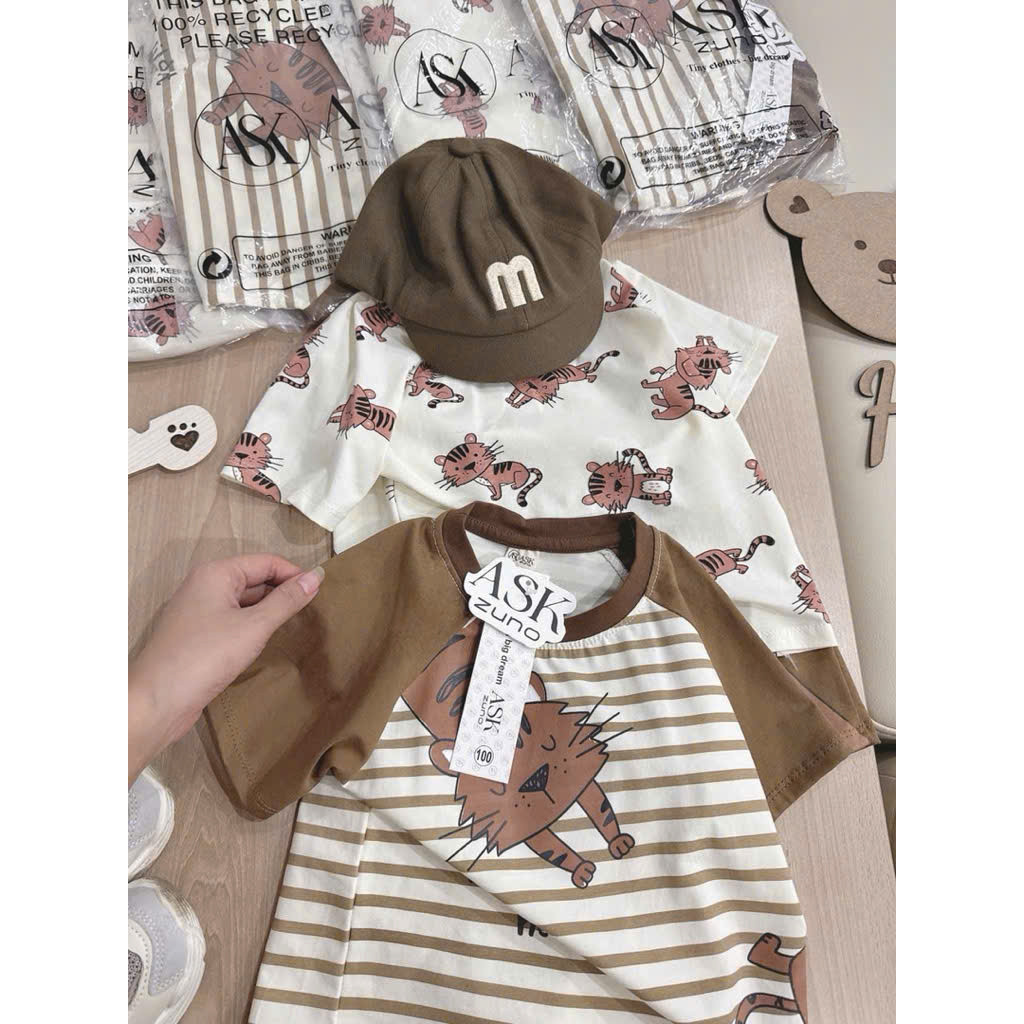 Bộ cotton kẻ in hình bé trai nâu kem mùa hè VNXK
