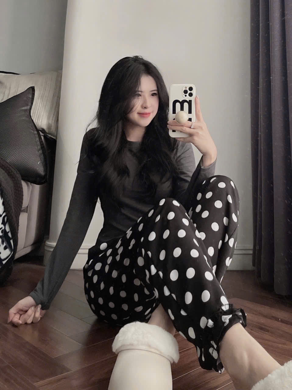 Bộ dài áo ghi trơn quần chấm bi nữ BN1