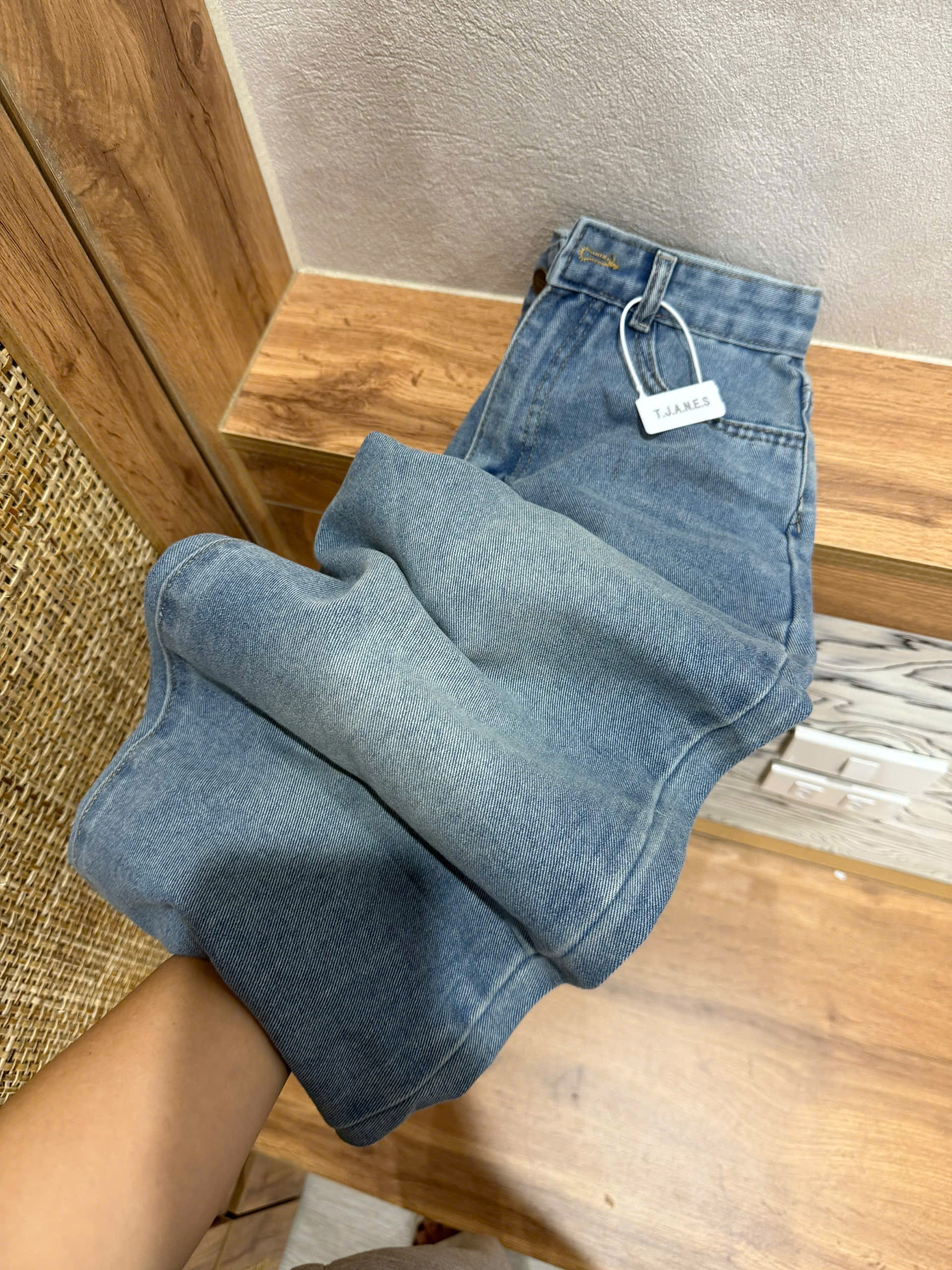 Xả L 56-62kg: Quần Jean ống sớ xanh nữ QJ15