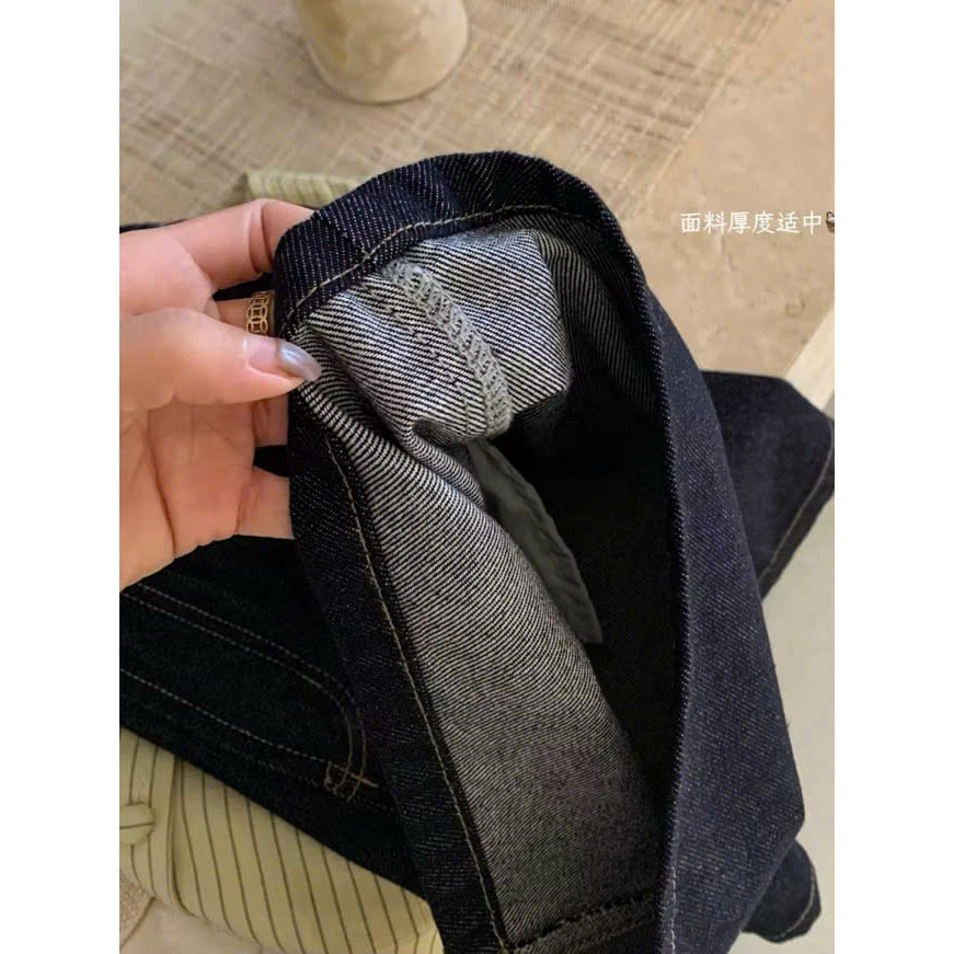 Quần jean ngố xanh than cạp cao phối mác da thêu túi sau NỮ QJ67